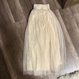 NWT* cream tulle skirt